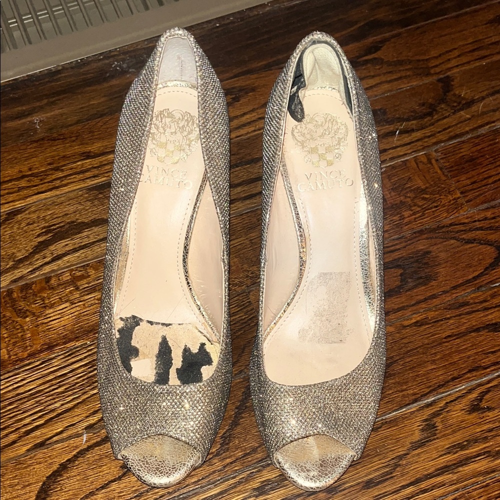 Vince Camuto Glittering Silver Peep-Toe Heels 38 / Size 8